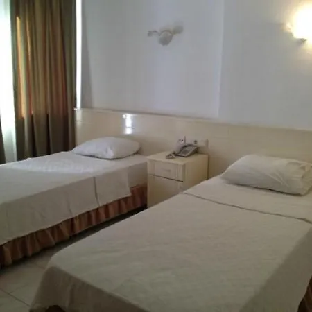 Yuvam 酒店 马尔马里斯