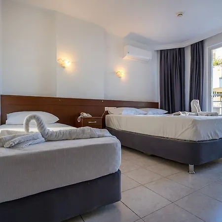 Hotel Yuvam 3*